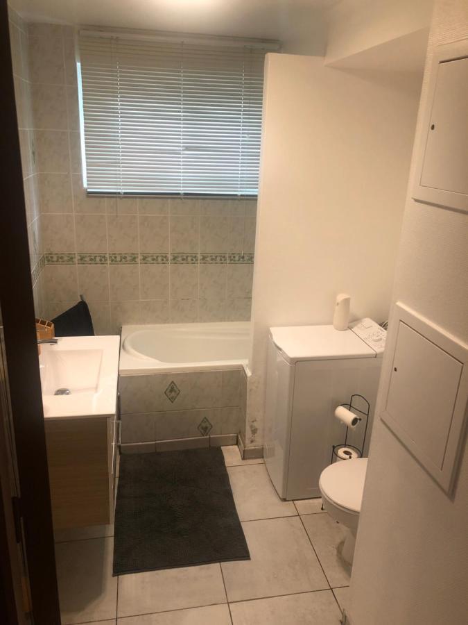 Logement Au Calme Dans Une Maison. Moirans-en-Montagne Buitenkant foto